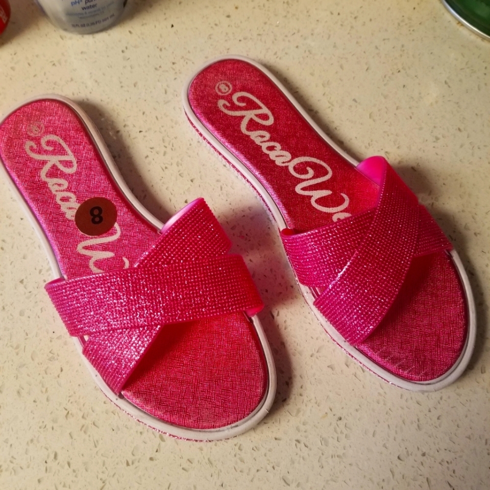 Very cute like new slides